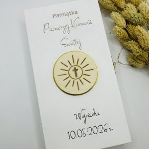 Personalizowane białe drewniane pudełko z grawerem – Pamiątka Pierwszej Komunii Świętej (dla chłopca)