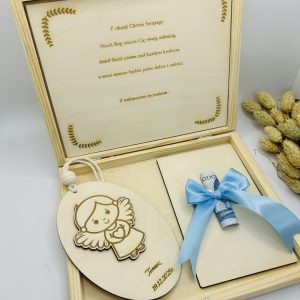 Personalizowane Drewniane Pudełko na Chrzest Święty z Grawerem + Tabliczka z Aniołkiem (chłopiec)